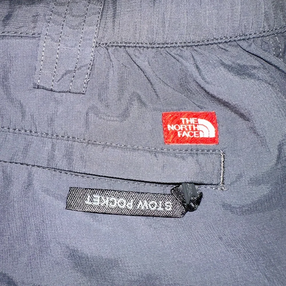 The North Face Men’s 2XL‎ Gray Cargo Outdoor Hiking Flat Front Shorts